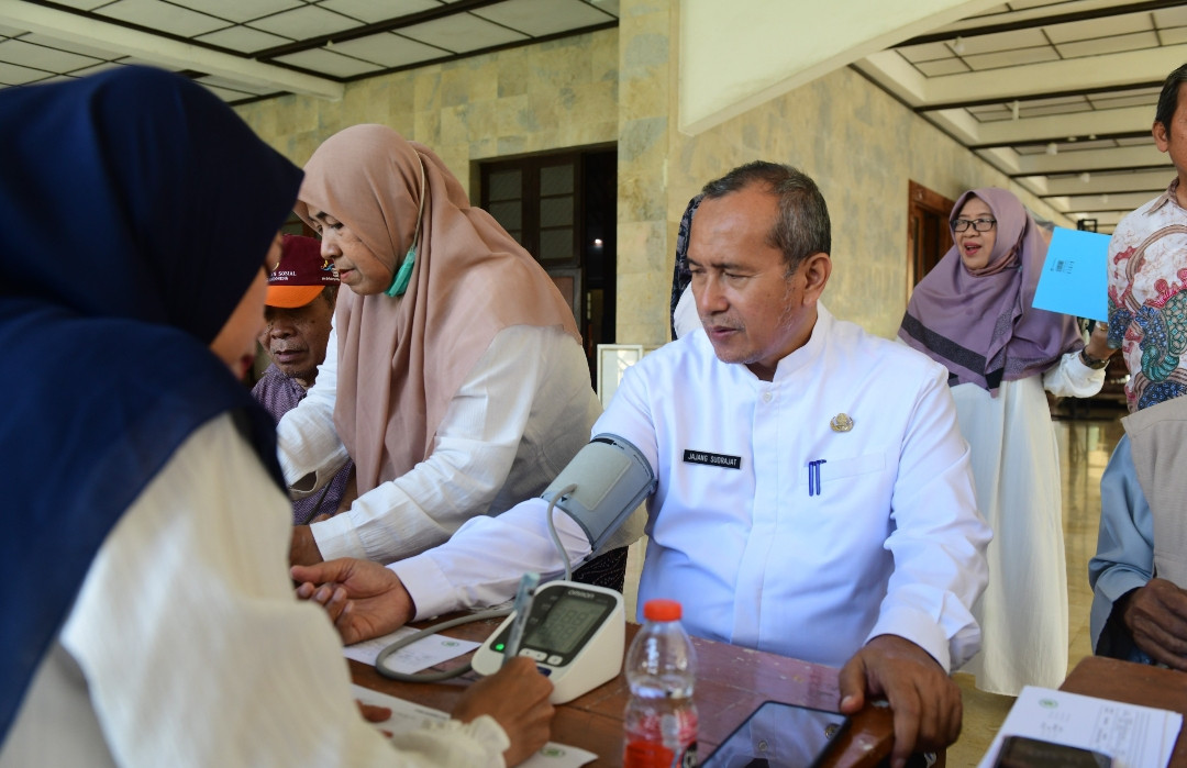 Cek Kesehatan Gratis Warnai Peringatan Tahun Baru Islam 1447H di Indramayu
