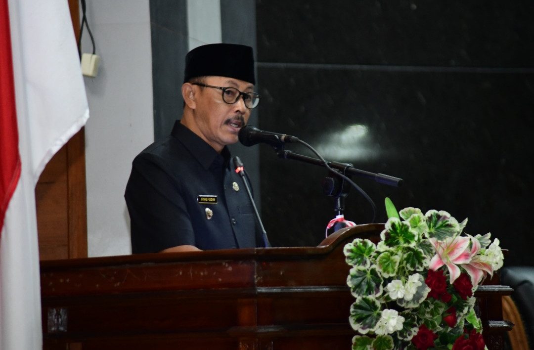 Bupati Indramayu Sampaikan Jawaban Atas Pemandangan Umum Fraksi DPRD Terhadap 6 Raperda